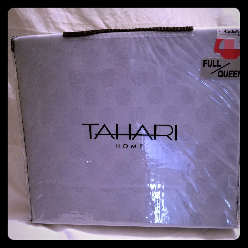 TAHARI sheets